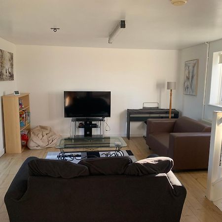 1 Bedroom Annex, Private Bathroom, Peaceful Area Claypits Екстер'єр фото